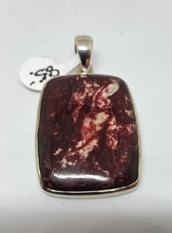 Thulite pendant - Very Shari